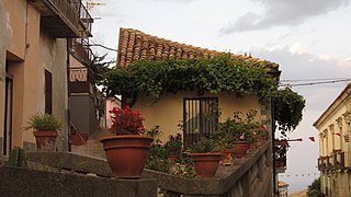 Balcone in fiore - panoramio.jpg