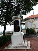 Monument aux morts.