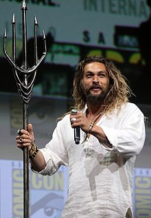 Chris Hardwick & Jason Momoa (35368589944) (cropped).jpg