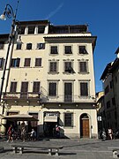 Piazza santa croce 4-5, case dei barberini 02.JPG