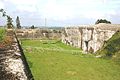 Lénks an hannen am Bild d'Contre-escarpe vum Fort de Tancremont.