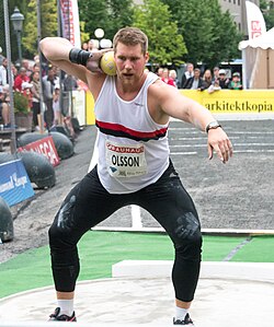 Mats Olsson i kulstötningen i Kungsträdgården i Stockholm under Bauhausgalan 2015.