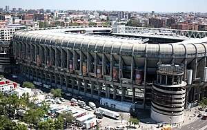 Außenansicht des Estadio Santiago Bernabéu (2010)