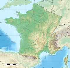 Mapa konturowa Francji, po prawej znajduje się czarny trójkącik z opisem „Massif de la Chartreuse”