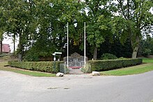 Schleswig-Holstein, Looft, Ehrenmal NIK 9758.JPG