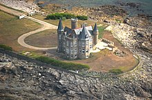 Turpault castle aerial view.jpg