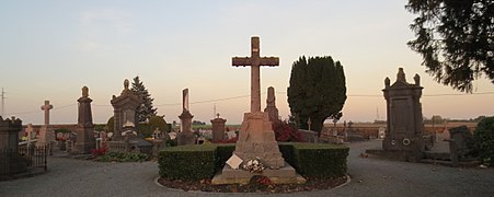 Le monument aux morts.