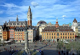 L'Vieille Bourse et pi ch'beffroé.