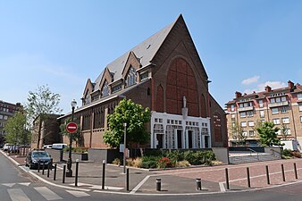 Église Notre-Dame-de-la-Paix, dans la cité-jardin.