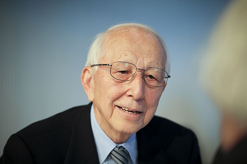 File:Fumihiko Maki 2010.jpg