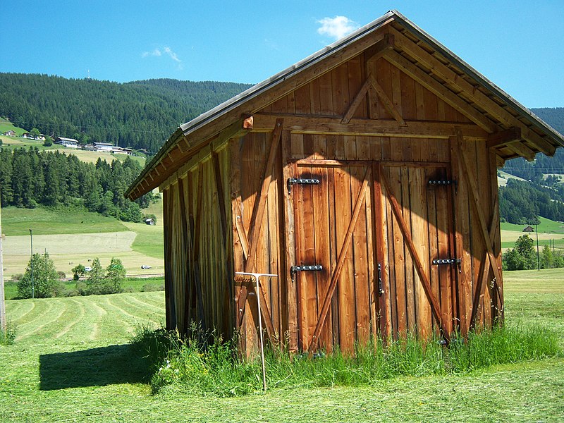 File:L alta val Pusteria - panoramio.jpg