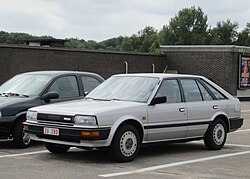 Nissan Bluebird Schrägheck (1985–1988)