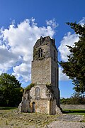 Turm der ehemaligen Kirche Saint-Pierre im Ortsteil Fontenailles