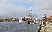 O barco Jeanie Johnston no Liffey.