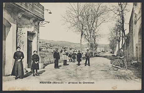 Avenue de Clermont : carte postale (1re moitié du XXe siècle).