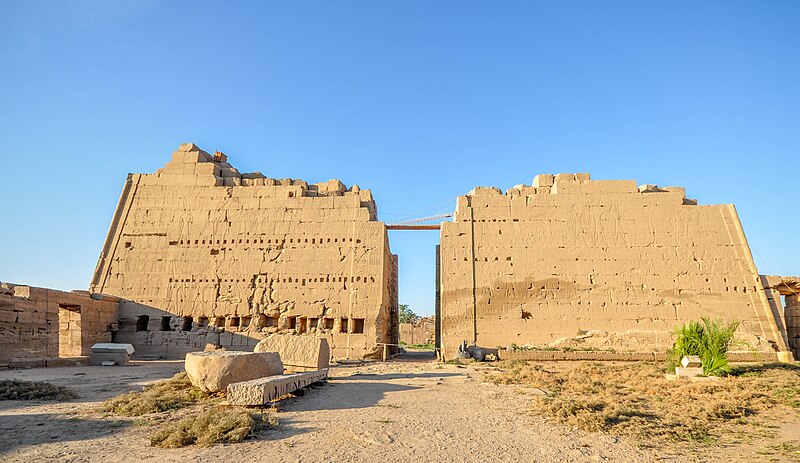 File:Karnak (14024051027).jpg