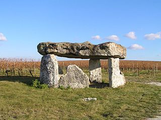 Dolmen de Saint Fort sur le Né