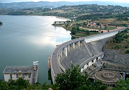 Barrage de Villerest en 2010.