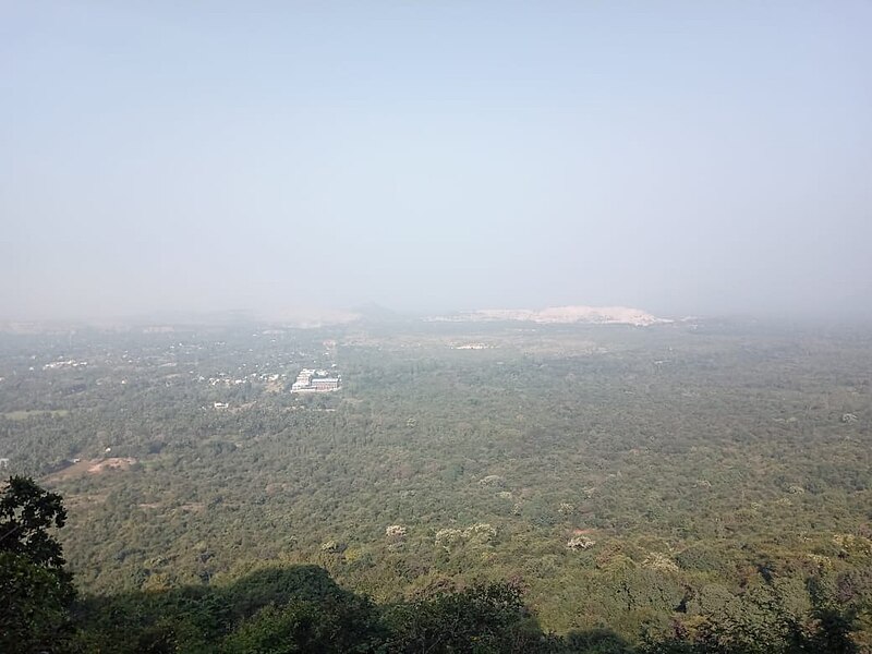 File:Hill view of Kodaikkanal.jpg