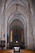 Pesmes Église Saint-Hilaire vue sur le chœur.jpg