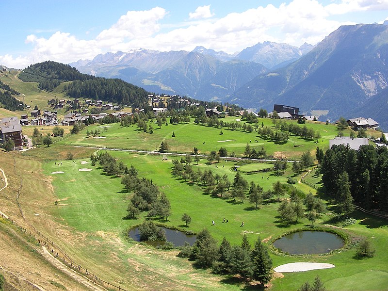 File:Riederalp Golfcourse.jpg