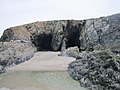 Plomodiern : falaise et grottes entre la plage de Lestrevet et celle de Pors ar Vag 4.