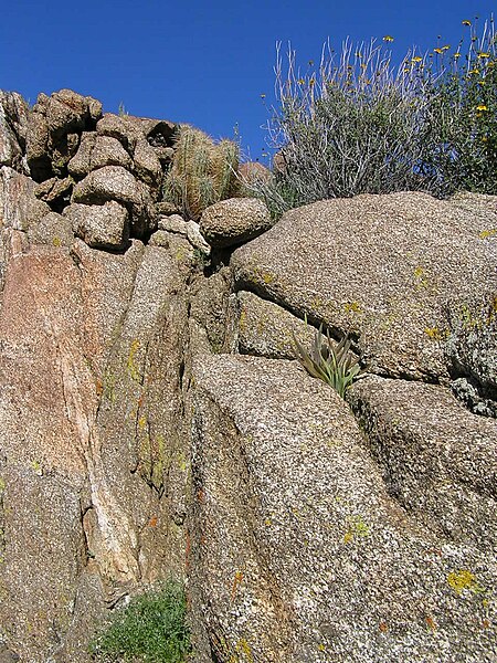 File:Anza borrego rocks.jpg