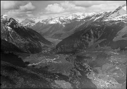 ETH-BIB-Valle Leventina, Blick Nordwesten Pizzo Centrale-LBS H1-016352.tif