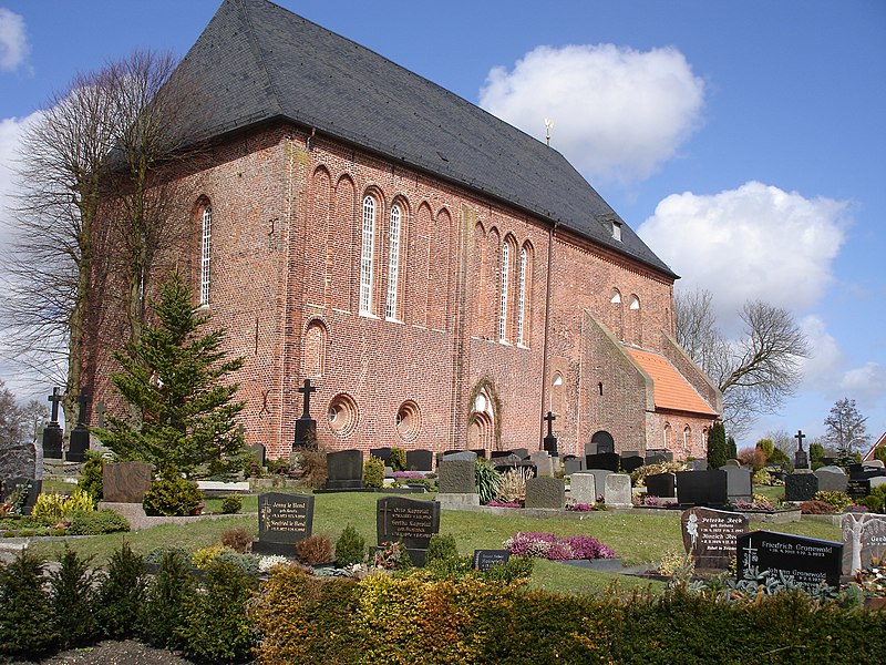 File:Engerhafe Kirche.jpg