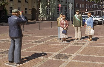 Sculpturen voor het Bürgerhaus