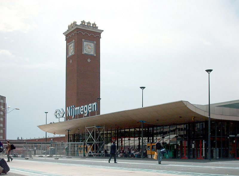 File:Nijmegen Centraal Station.jpg