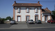 Façade de la gare ferroviaire de Saint-Yorre