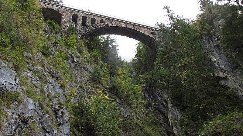 File:Wäldletobelbrücke von unten.jpg