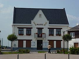 The town hall in Flines-lès-Mortagne