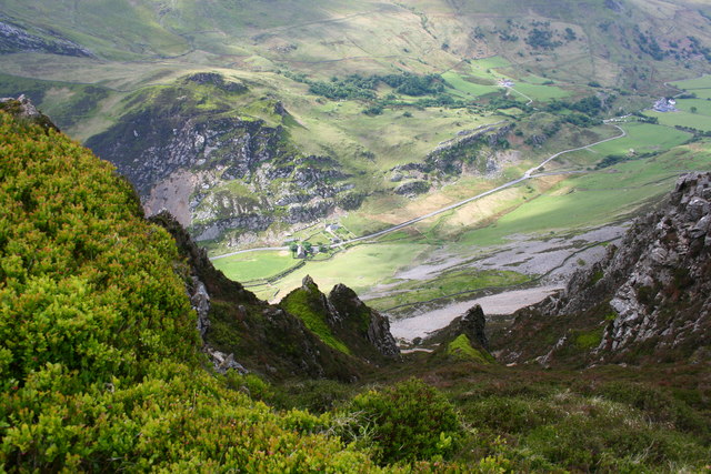 File:Drws y Coed from Craig y Bera - geograph.org.uk - 823123.jpg