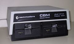 Unidad doble de discos Commodore 4040