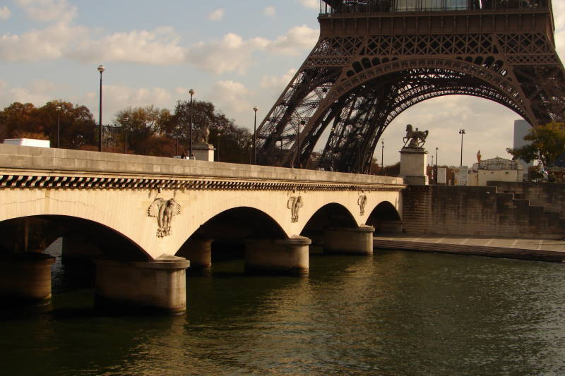 File:Pont d'Iéna (17249575882).jpg