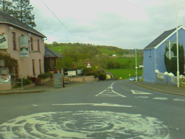 File:Cylchfan Llanwnnen Roundabout - geograph.org.uk - 1390351.jpg