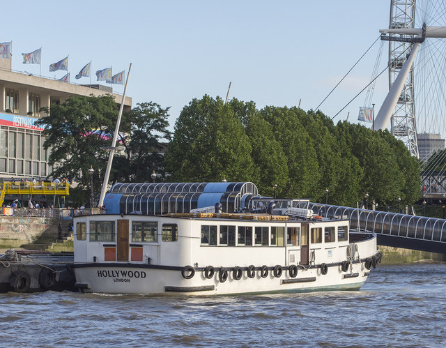 File:'Hollywood' on the River Thames - geograph.org.uk - 4597826.jpg