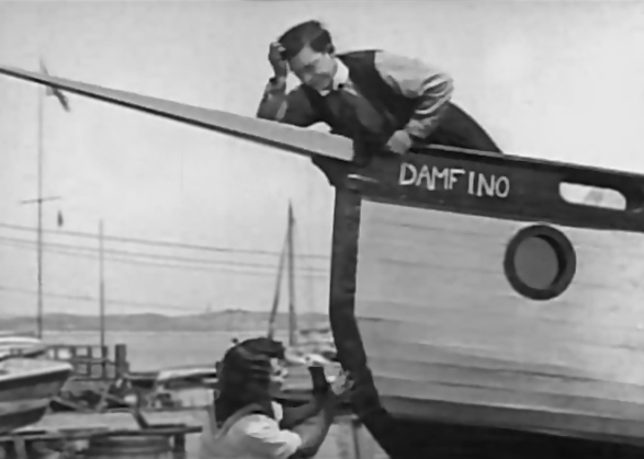 File:Buster Keaton Sybil Seely The Boat screenshot 1 christening.jpg