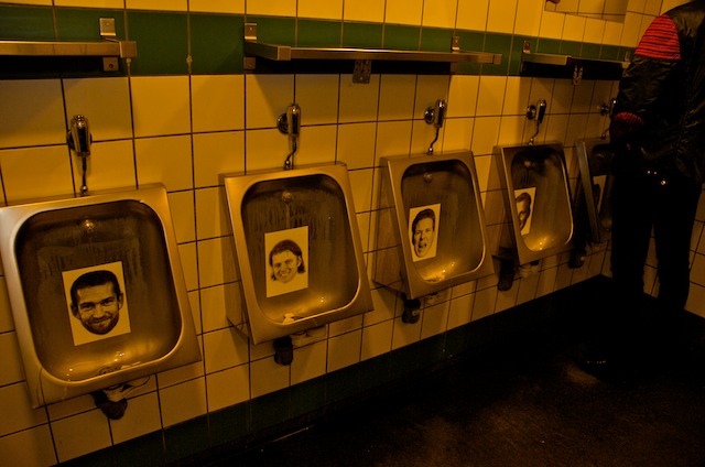 File:Toilets at Sodoma, Reykjavik (3444496794).jpg