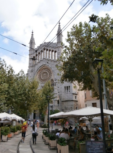 File:Kirche in Soller2.jpg