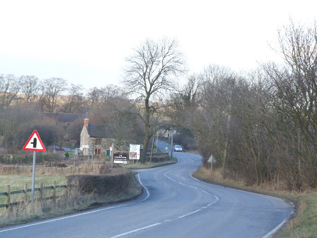 File:B5035 road as it approaches the Knockerdown pub - geograph.org.uk - 120340.jpg