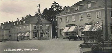 1920-talet, vy från norr med Smedslättstorget 44, där Bergmans Färghandel låg under drygt 50 år.