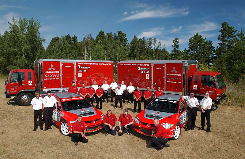 File:Vermont SportsCar team photo Mitsubishi.jpg