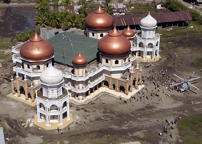 File:Sumatra meulaboh mosque.jpg