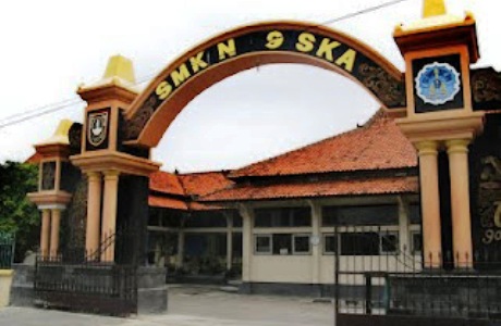 Berkas:SMK N 9 Solo.jpeg