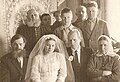 Šioje 1965 metų nuotraukoje - sėdi (iš kairės į dešinę): Larijonas Ivanovičius Metlovas (1900-1985), Ana Larijonovna Metlova (g. 1947), Dmitrijus Parfionovas (g. 1939), Marija Fiodorovna Metlova (merg. Kozlova) (1906-1981); stovi (iš kairės į dešinę): Jemeljanas Fiodorovičius Kozlovas (1900-1972), Anfisa Afanasjevna Kozlova (merg. Fomkina) (1940-1998) su dukra Liubove (g. 1959), Ana Grigorjevna Kozlova (merg. Negatina) (1920-1987), Filipas Jemeljanovičius Kozlovas (g. 1931) ir Rodijonas Fiodorovičius Kozlovas (1919-1971)