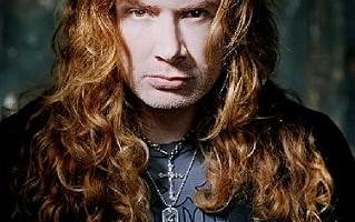 Dave Mustaine of Megadeth shows off his tits on stage!