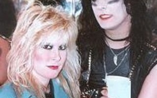 Nikki Sixx & Lita Ford in 1983 – Flashback photo of the week.